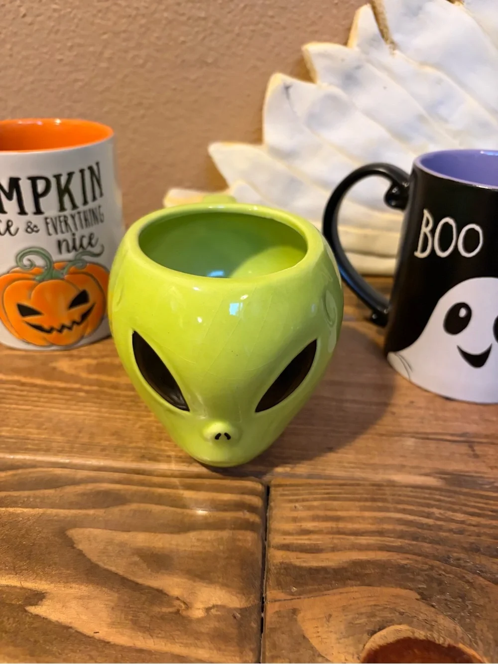 Roswell Alien Mug and 2 Spectrum Halloween Mugs Pumpkin and Boo!